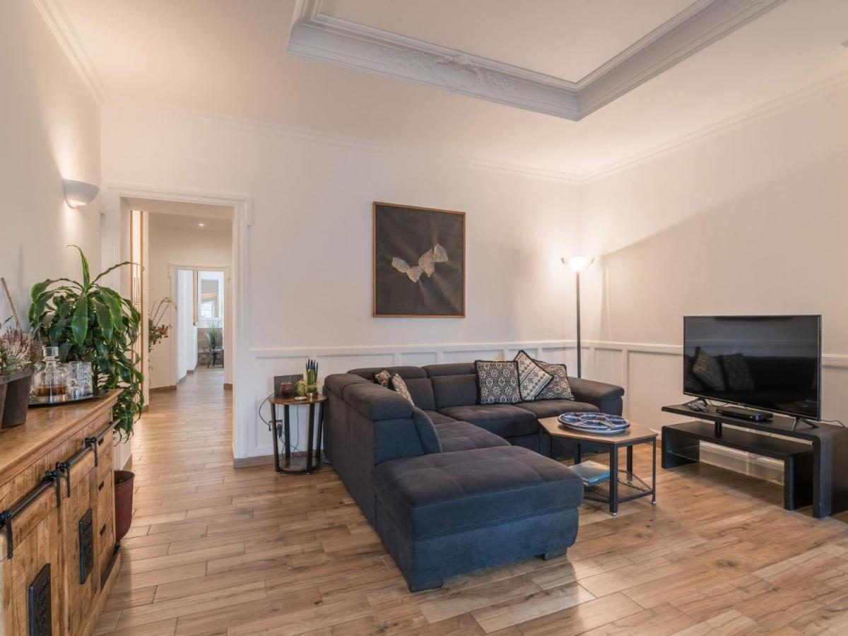 The Best Rent - Elegant Three-Bedroom Apartment A Few Steps From Fontana Di Trevi Ngoại thất bức ảnh